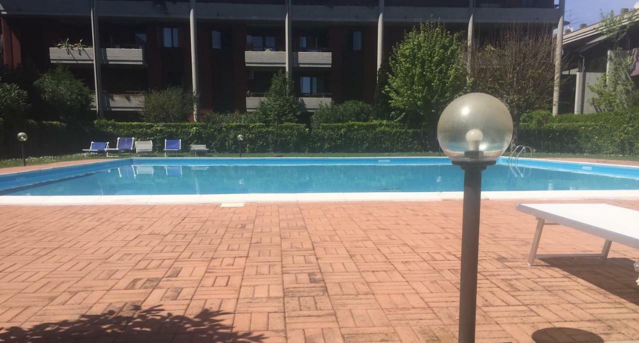 Apartamento Casa Palazzo Desenzano del Garda Exterior foto