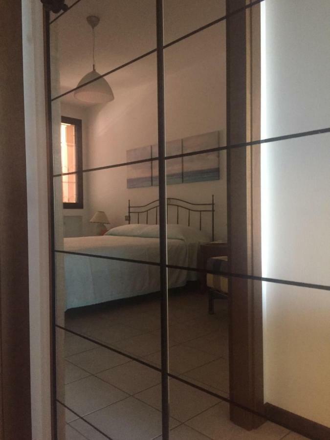 Apartamento Casa Palazzo Desenzano del Garda Exterior foto